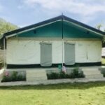 Maharani Tent: A family-friendly option with two interconnected rooms, a private lawn, and ample space for relaxation.